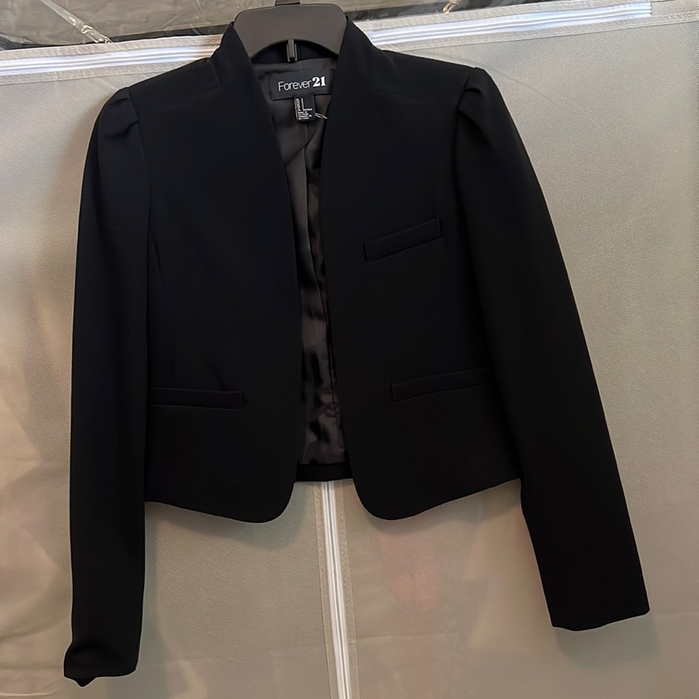 Forever 21 black blazer